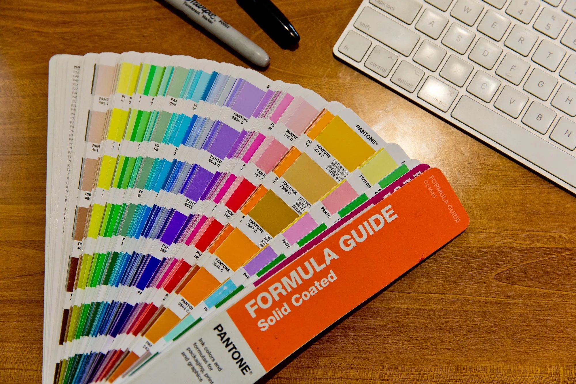 Pantone formula guide